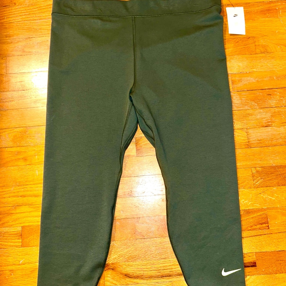 Nike Kids Dark Green Leggings new with tags